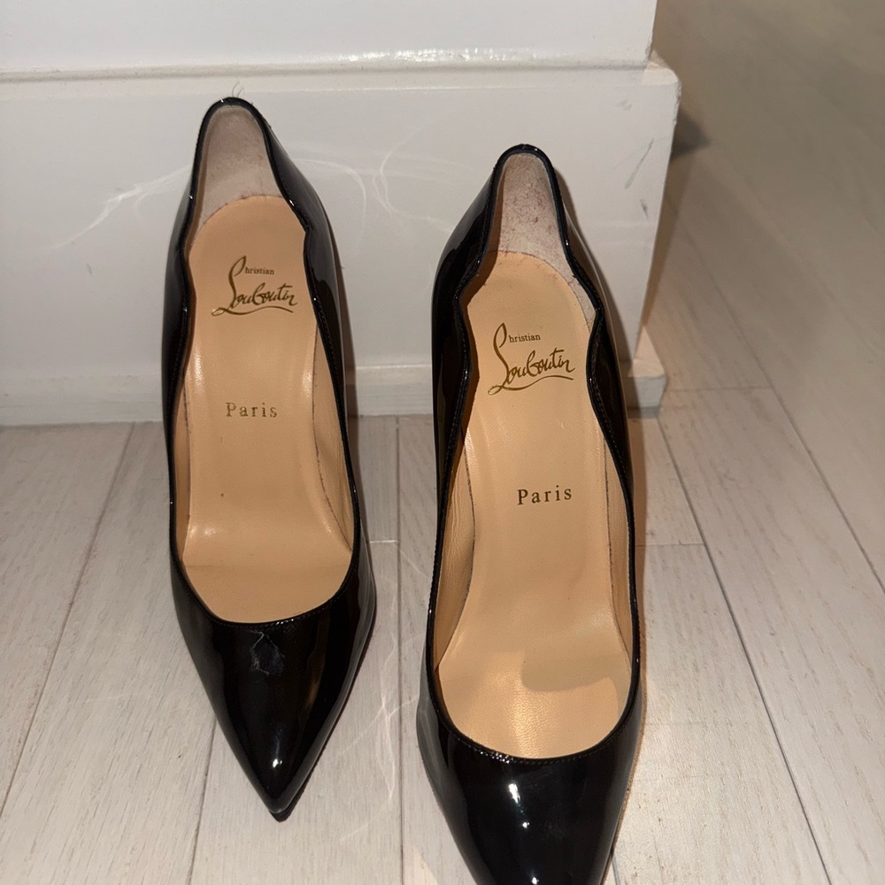 Christian Louboutin Hotchick Pump